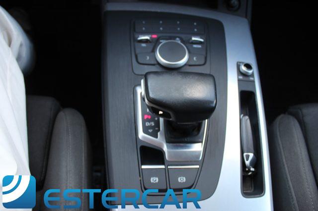 AUDI Q5 30 TDI S tronic Business Sport
