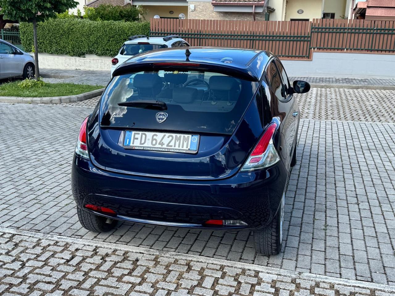 Lancia Ypsilon 1.2 GPL 70cv Neopatentati