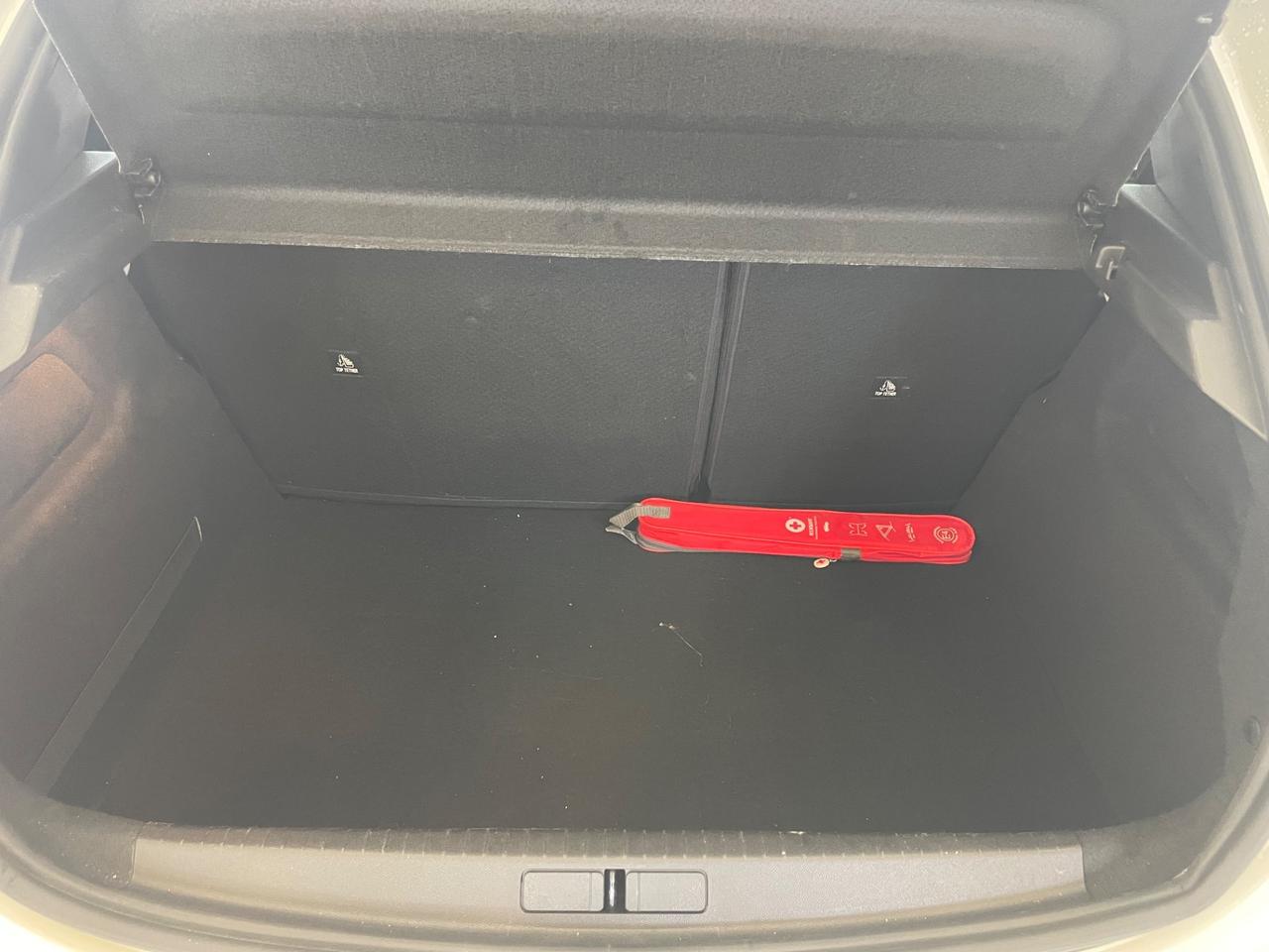 Peugeot 208 PureTech 100 EAT8 5 porte Allure Pack - Nessun vincolo -