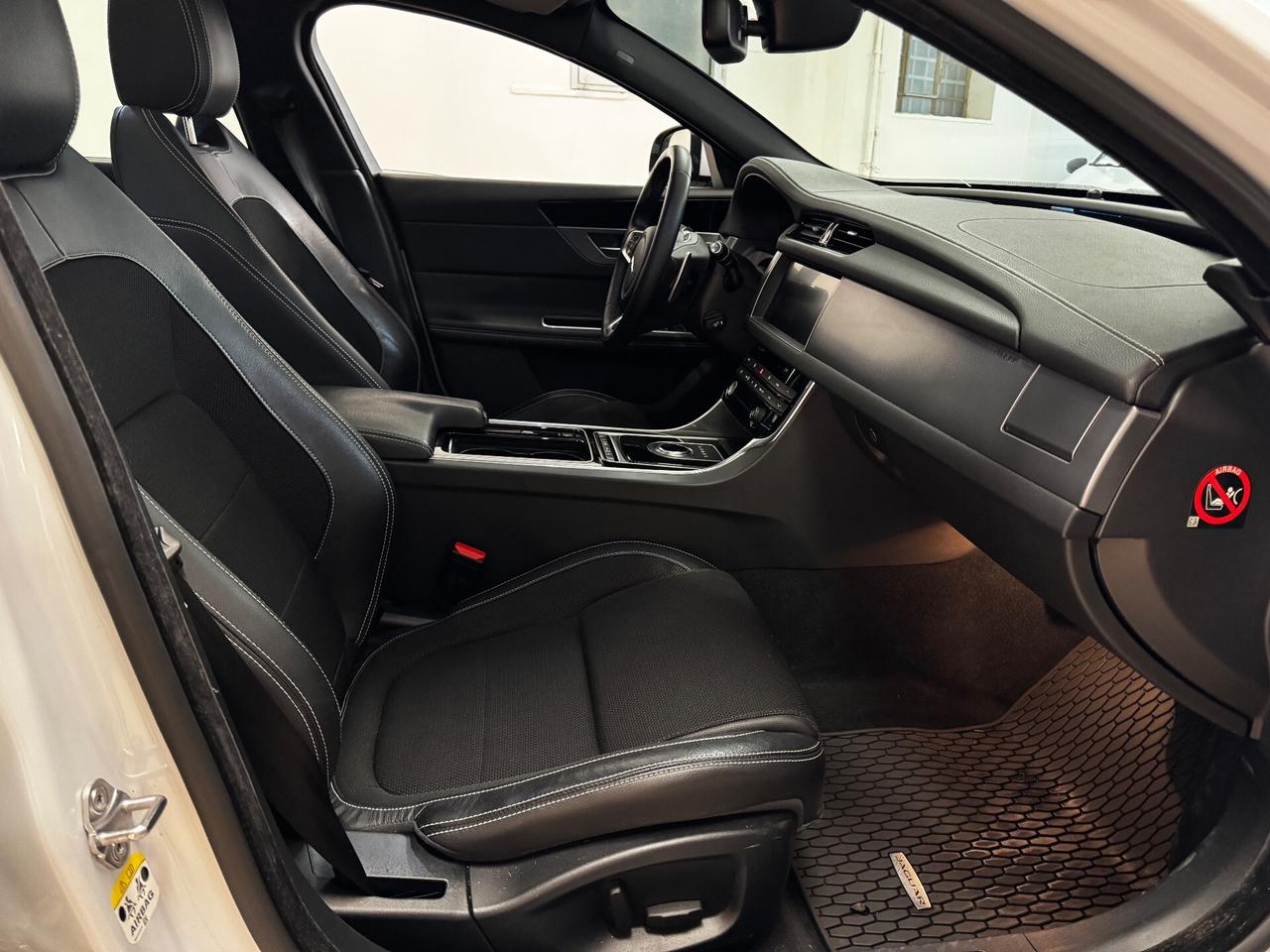 Jaguar XF Sportbrake 2.0 D 180 CV AWD aut. R-Sport-Garantita