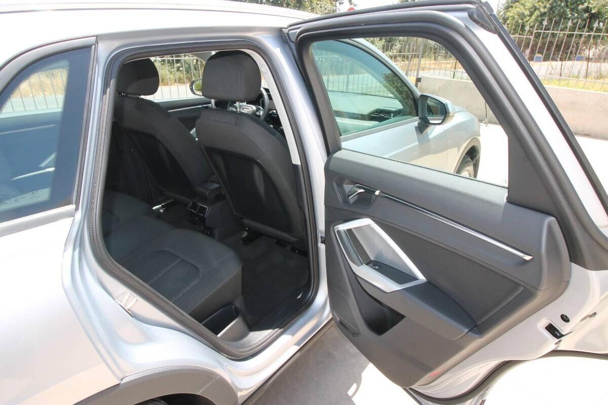 Audi Q3 35 TFSI 150cv Business 6marce|2021