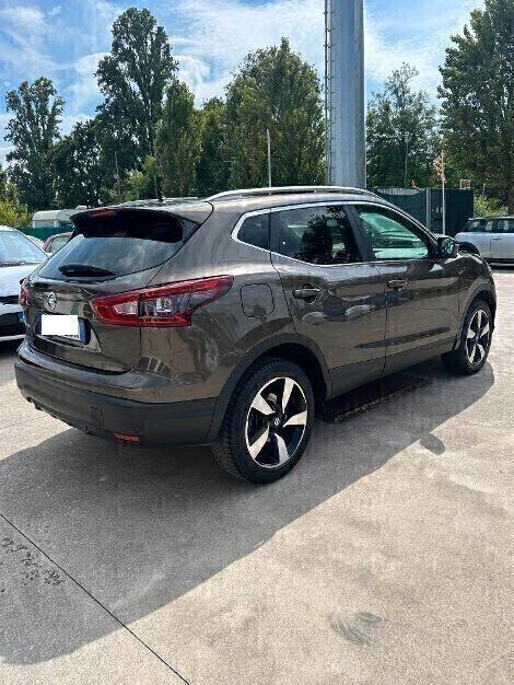 Nissan Qashqai 1.5 dCi Tekna 5 Porte