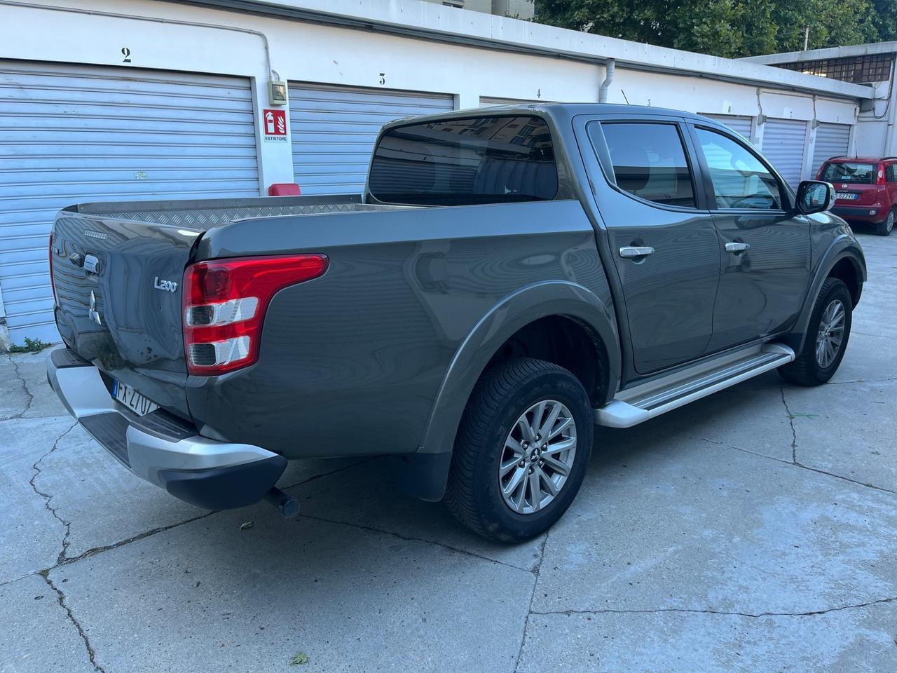 Mitsubishi L200 2.4 DI-D/154CV Double Cab Intense Navi MGN