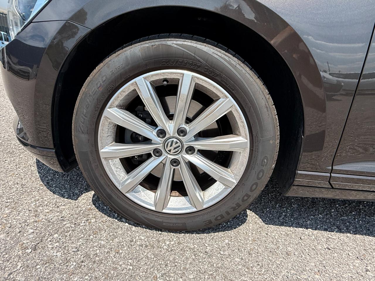 Volkswagen Passat Variant 1.6 TDI246950 DSG