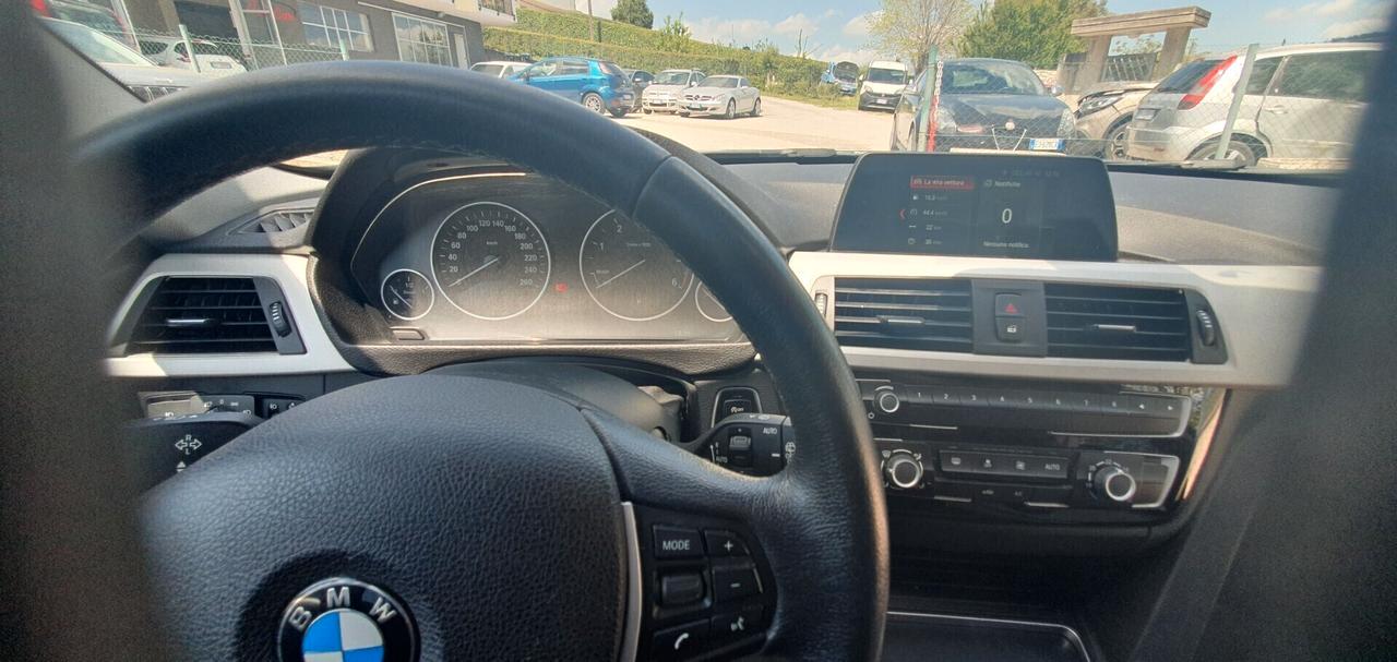 Bmw 320d Efficient Dynamics Touring Business Advantage aut.