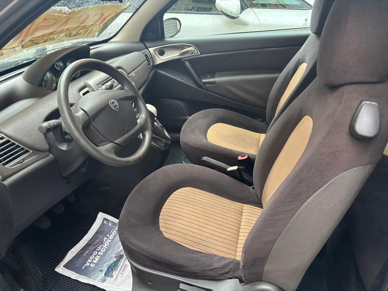 Lancia Ypsilon 1.2 Argento NEOPATENTATI FINANZIABILE