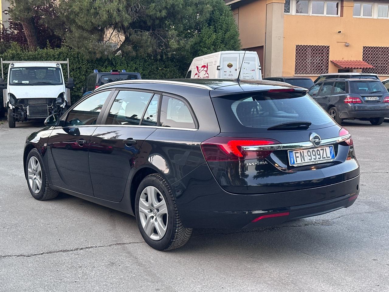 Opel Insignia 1.6 CDTI 136CV Sports Tourer automatico Cosmo
