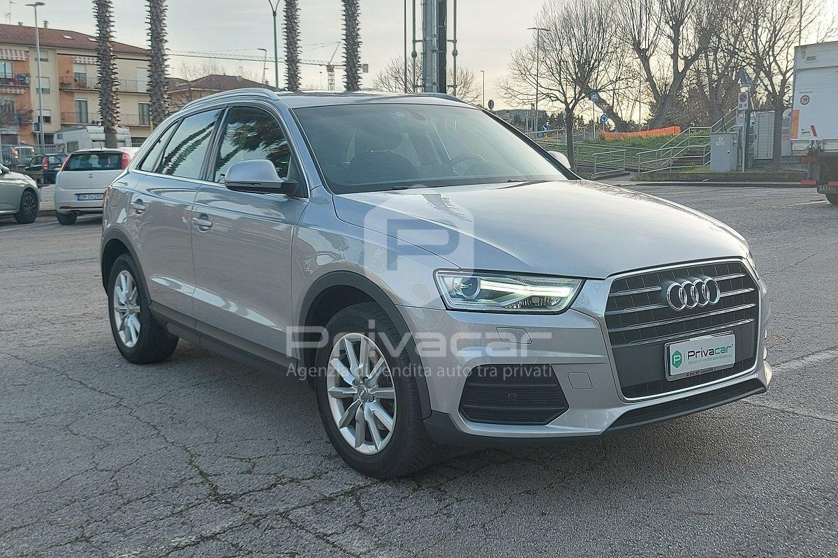 AUDI Q3 2.0 TDI 120 CV Business