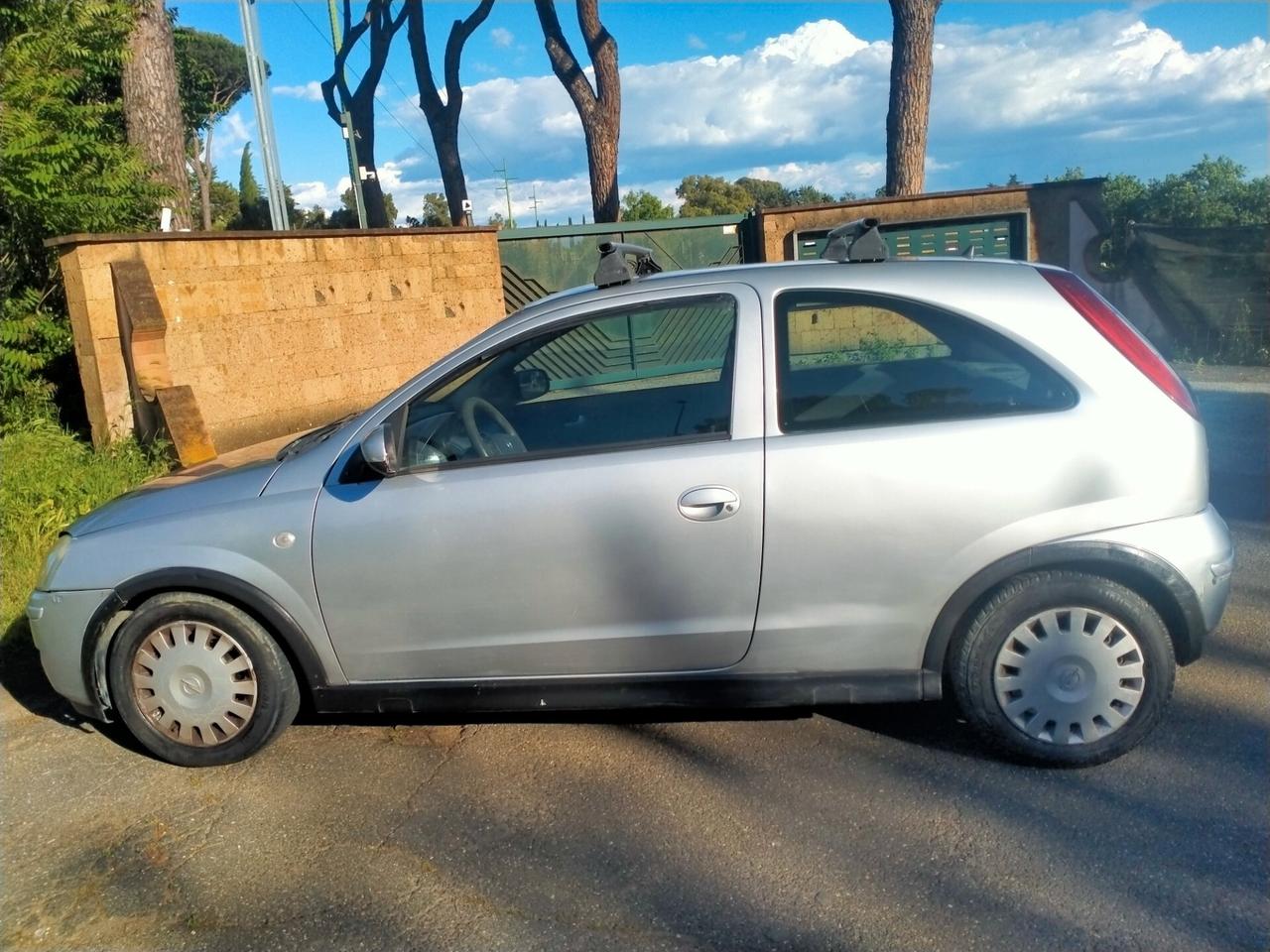 Opel Corsa 1.0i 12V cat 3 porte Club EURO4! CLIMA - VETRI ELETTRICI -CHIUSURA CENTRALIZZATA