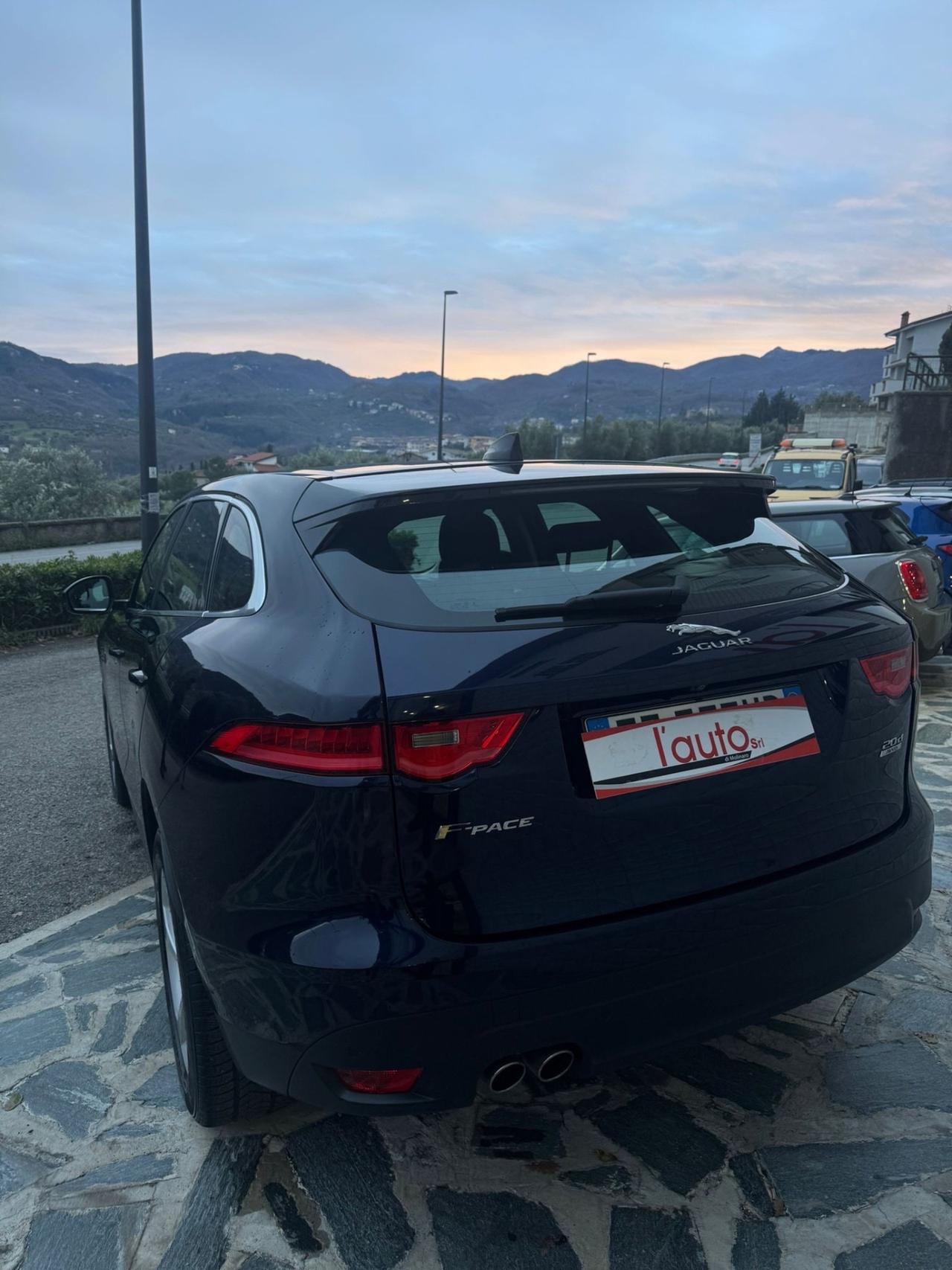 Jaguar F-Pace 2.0 D 180 CV AWD aut.