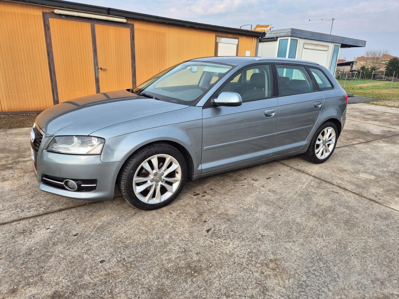 Audi A3 SPB 1.6 TDI 105 CV CR Ambition