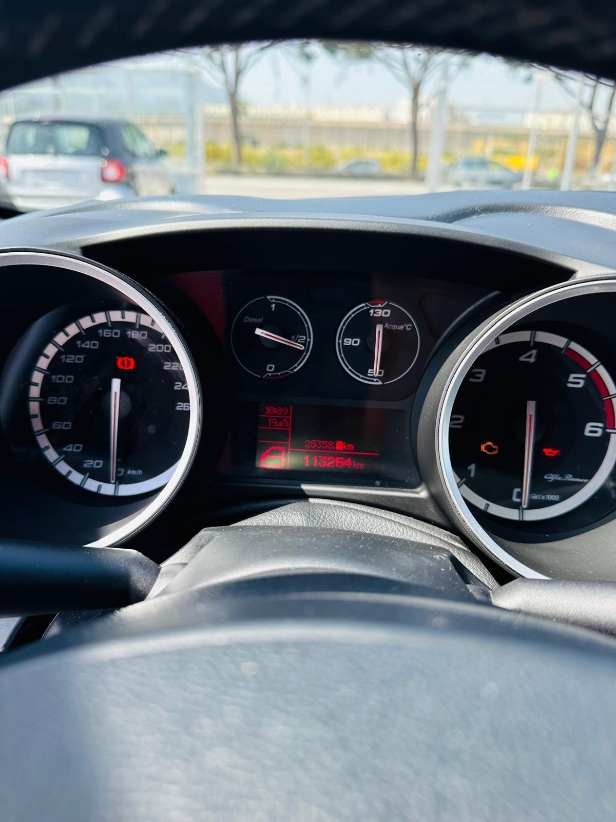 Alfa Romeo Giulietta 1.6 JTDm-2 105 CV Distinctive