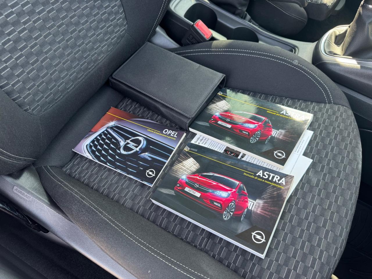 OpelAstra 1.6 CDTi 136CV S&S Sports Tourer Innovation Neopatentati