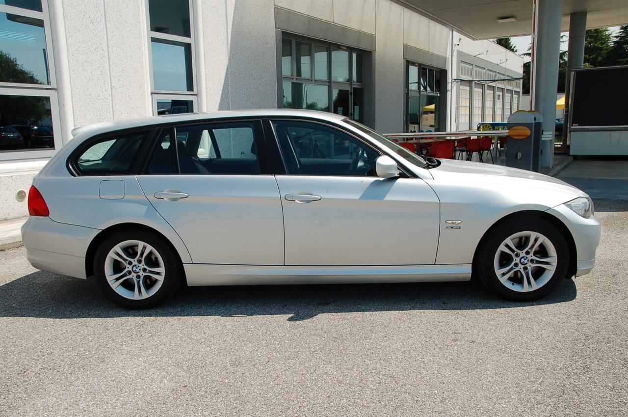 Bmw 320 320d cat xDrive Touring Attiva