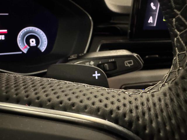AUDI A4 Avant 40 TDI quattro S tronic S line edition