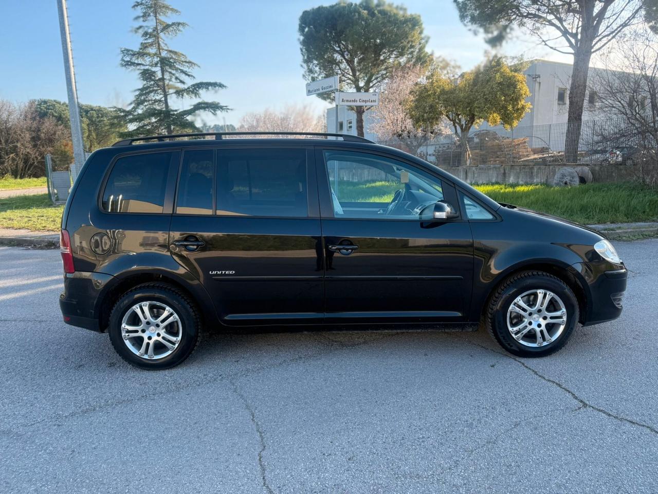 VW TOURAN 2.0 METANO 2010 12 MESI DI GARANZIA