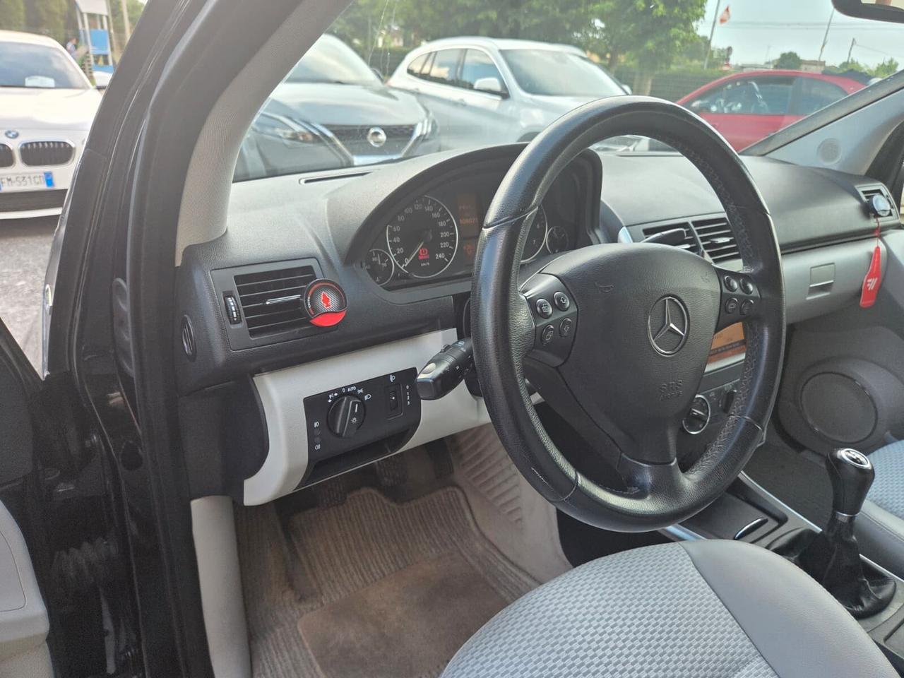 Mercedes-benz A 160 BlueEFFICIENCY Premium