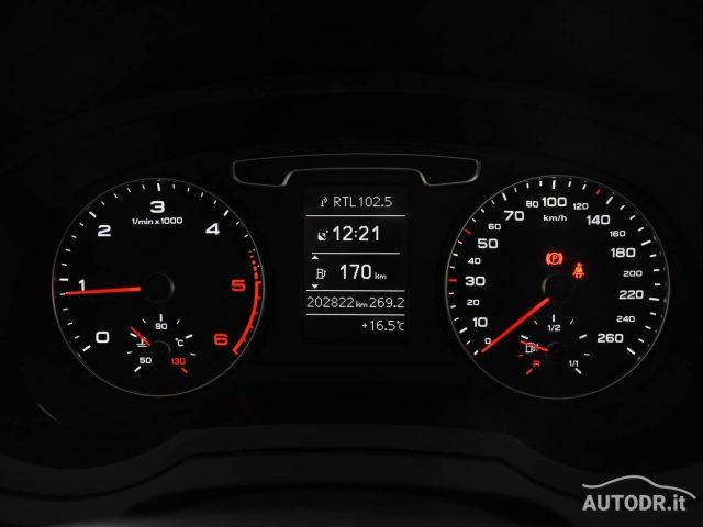AUDI Q3 2.0 TDI quattro, Navi, Tetto panorama, Retrocamera