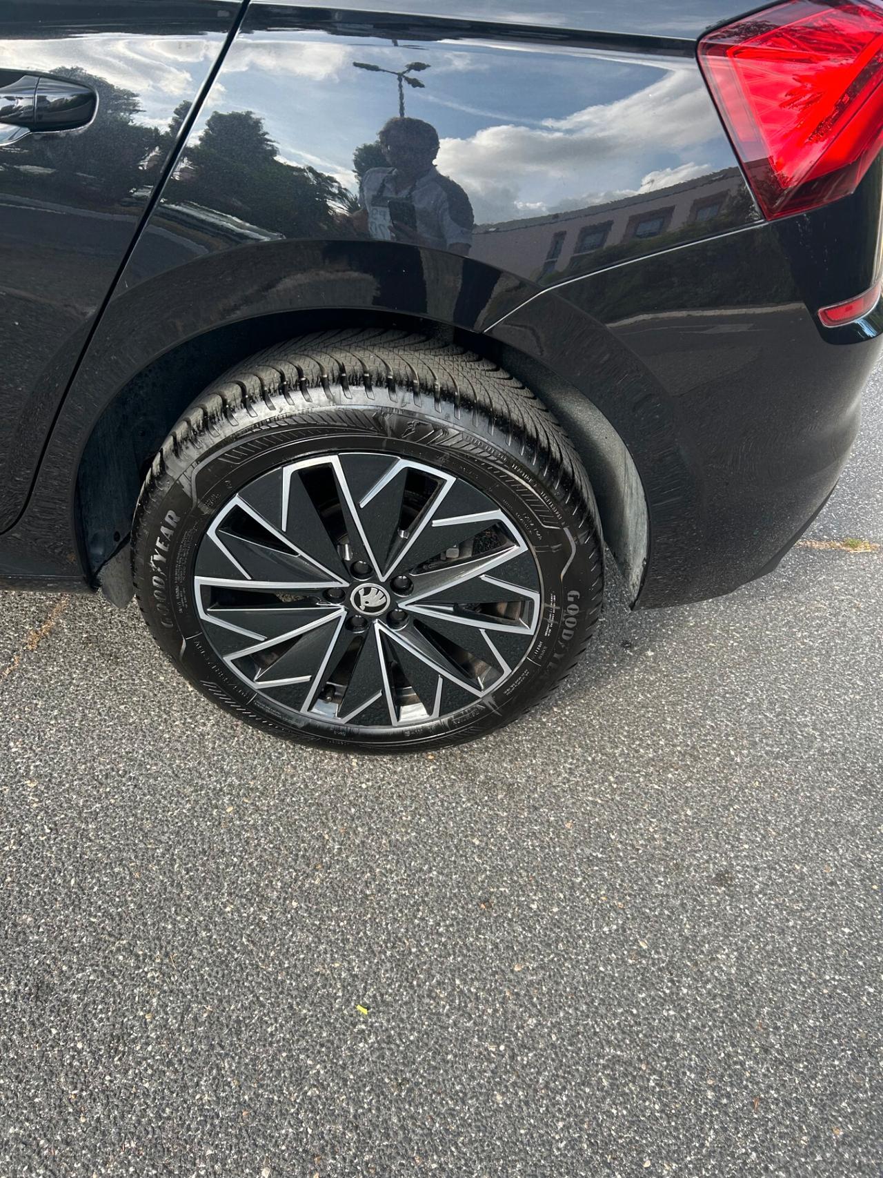 Skoda Kamiq 1.0 TSI 110 CV DSG Monte Carlo
