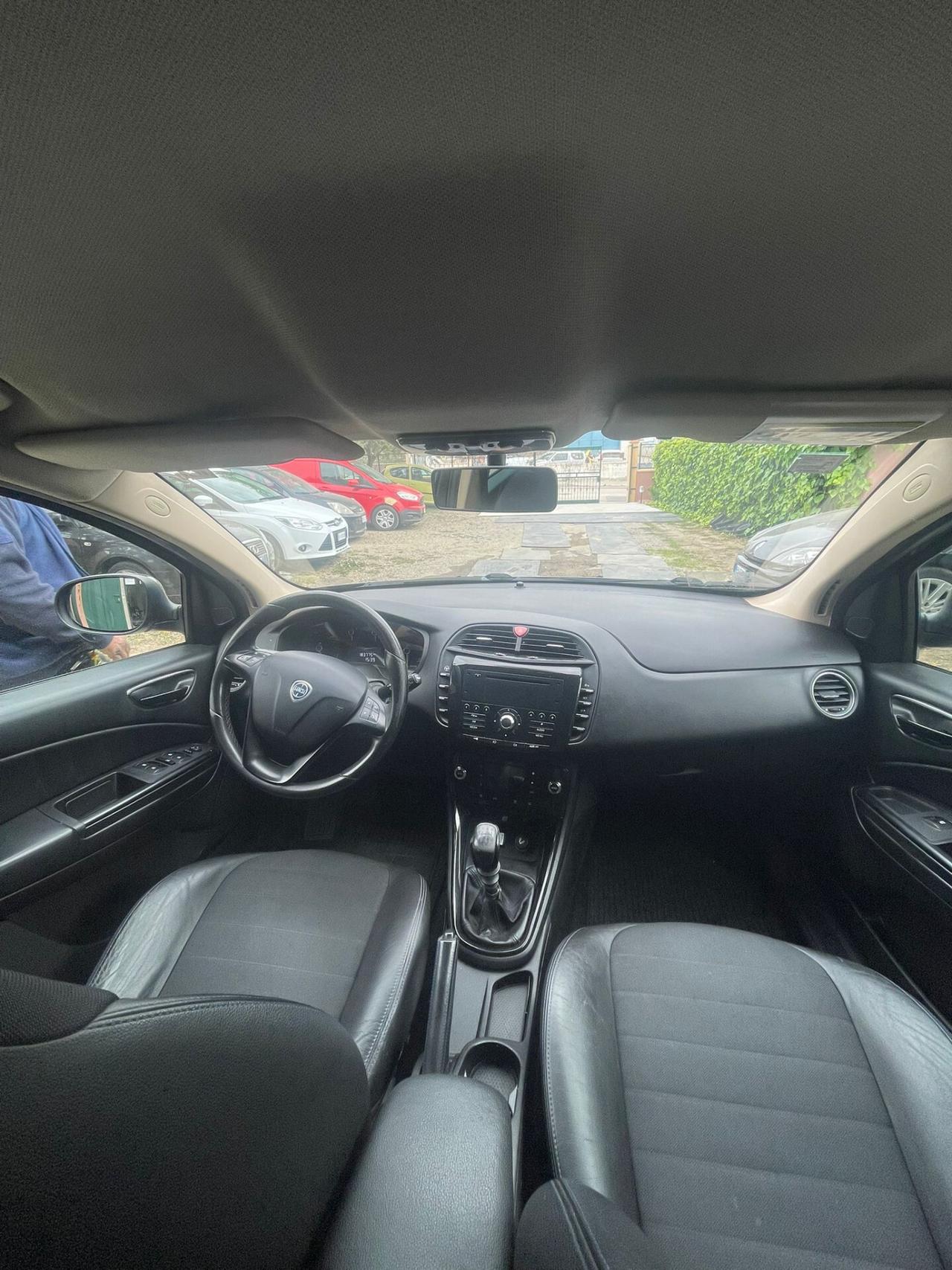 Lancia Delta 1.9 MJT Twinturbo DPF Gold