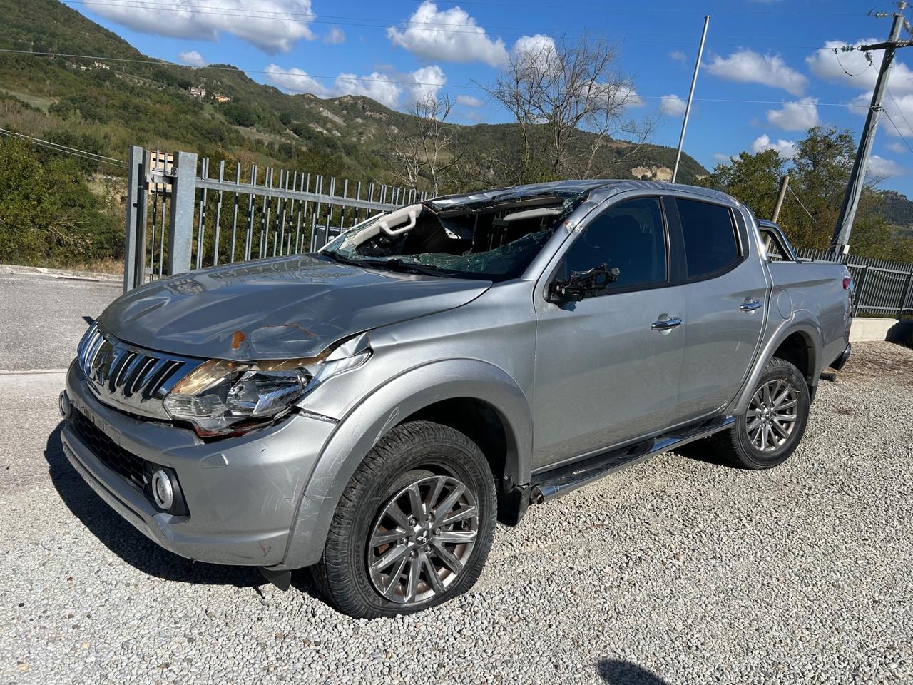 Mitsubishi L200 2.4 DI-D/154CV Club Cab Invite