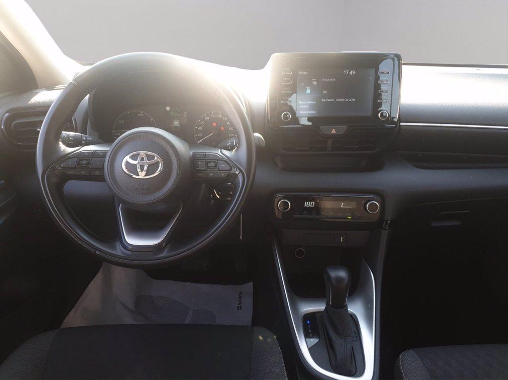 TOYOTA Yaris 1.5h active del 2021