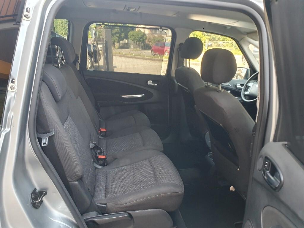 Ford Galaxy 2.0 TDCi 140 CV Ghia DPF