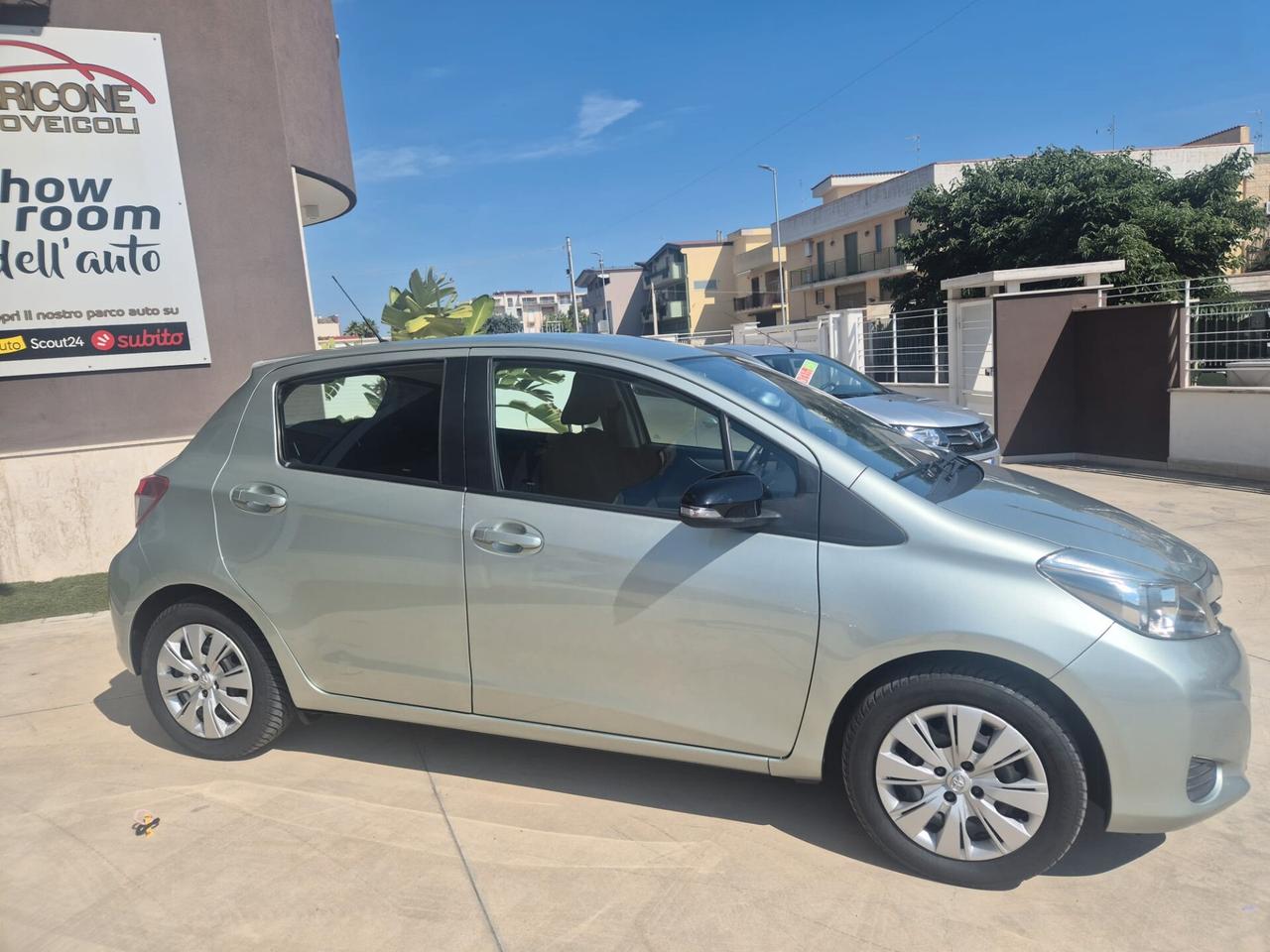Toyota Yaris 1.0 5 porte Active