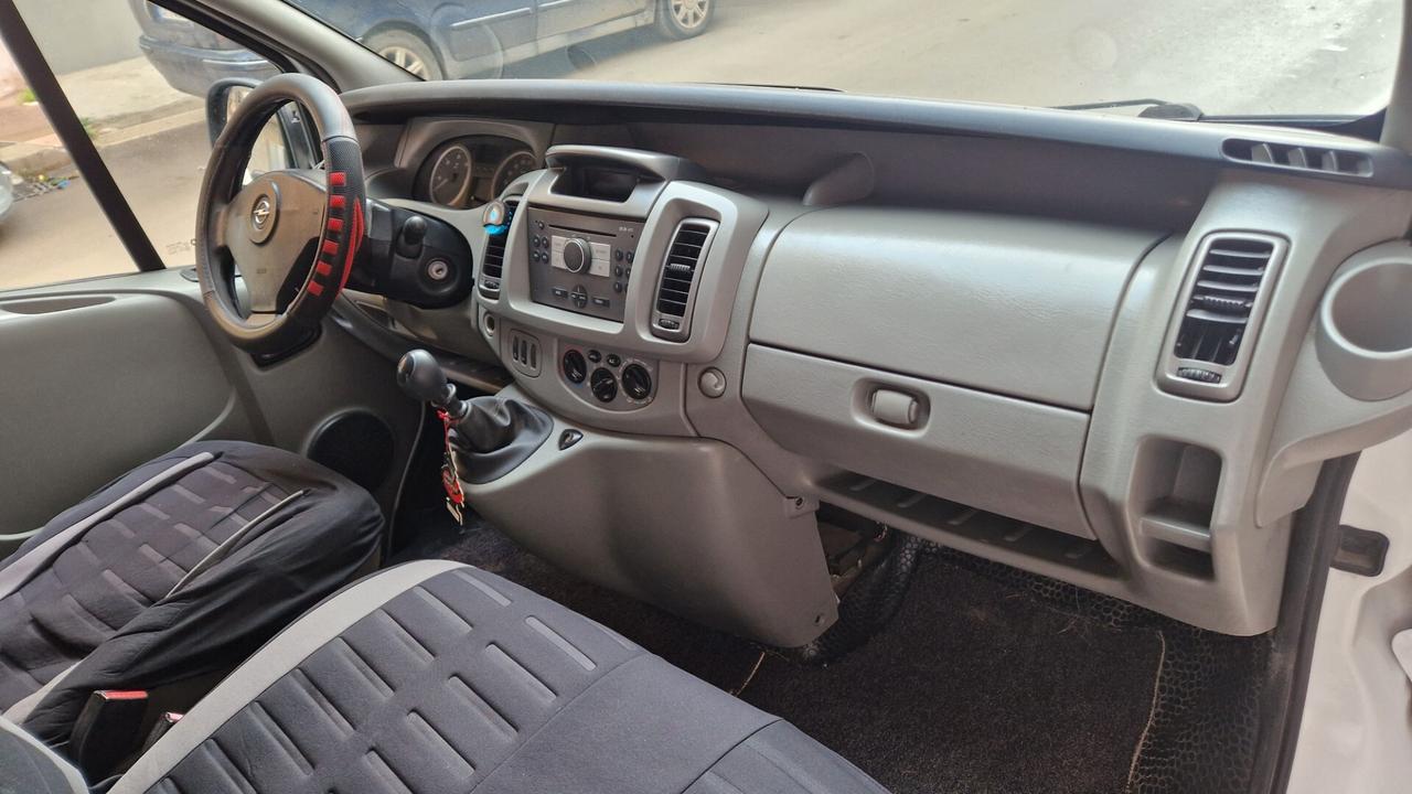Opel Vivaro 27 2.0d 114cv L1H1