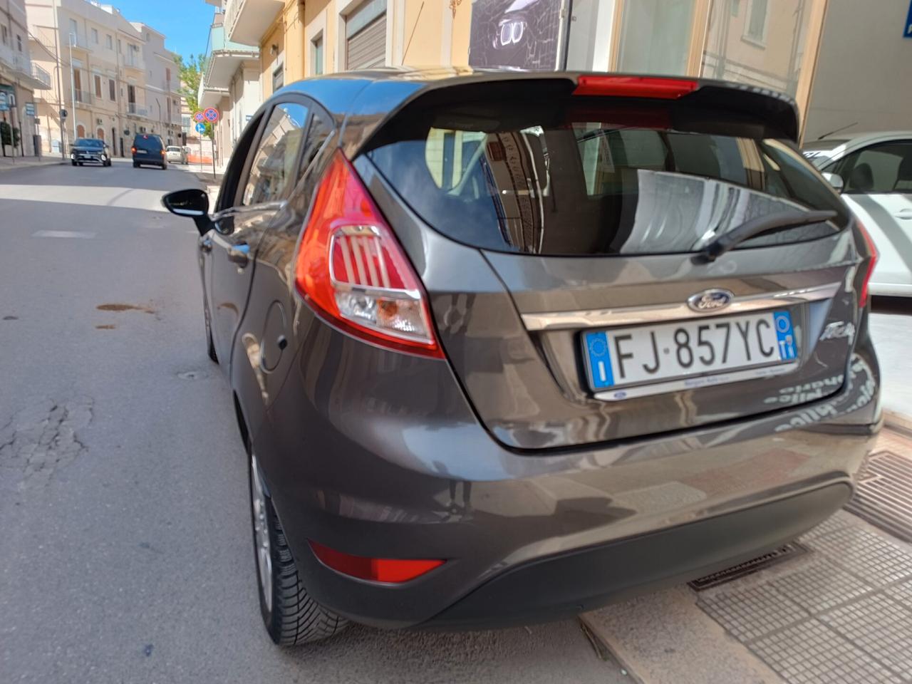 Ford Fiesta 1.5 TDCi 75CV 5 porte TITANIUM NAVI ( 2 unità)