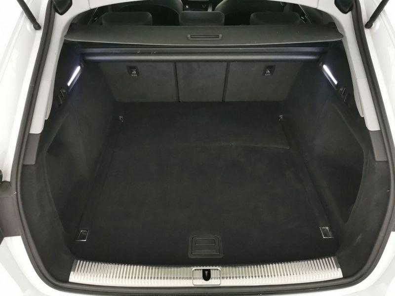 Audi A4 allroad 40 2.0 tdi mhev Identity Contrast quattro 204cv s-tronic