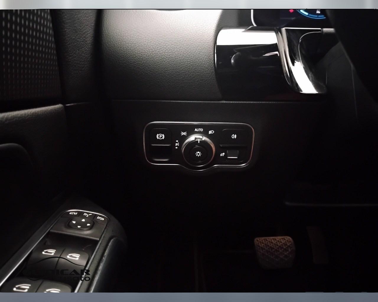 Mercedes-Benz Classe B - W247 2018 - B 180 d Sport Plus auto