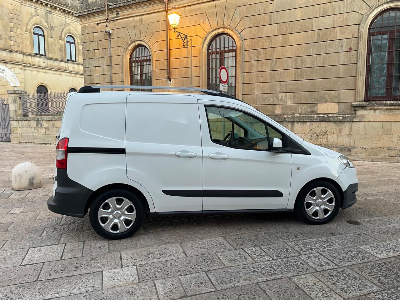 Ford Transit Courier