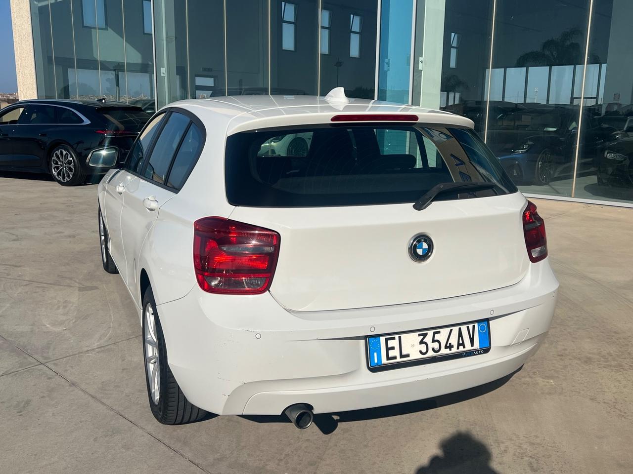 Bmw 116d 5p. Urban 2.0 116CV
