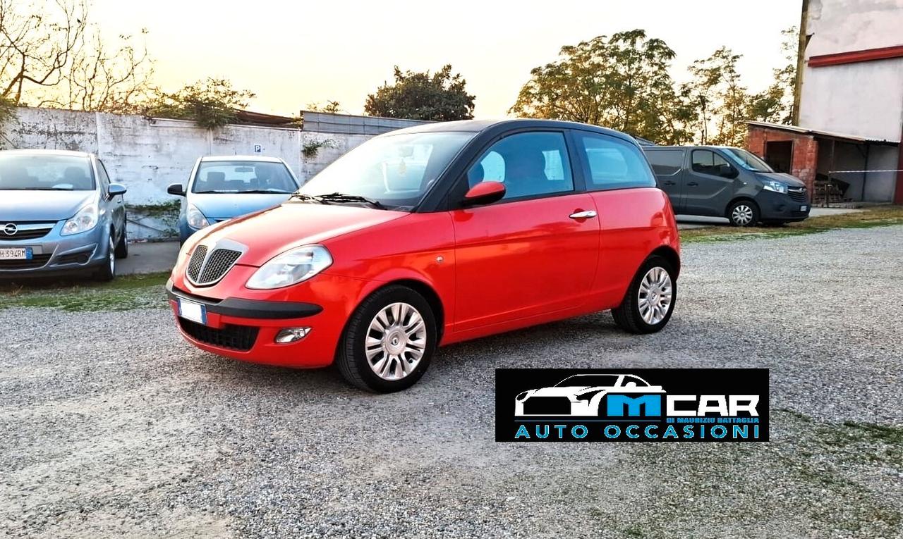 Lancia Ypsilon 1.2 Momo Design