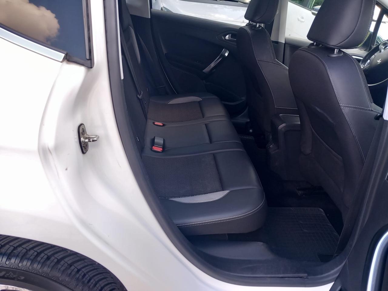 Peugeot 2008 PureTech Turbo 110 S&S Allure