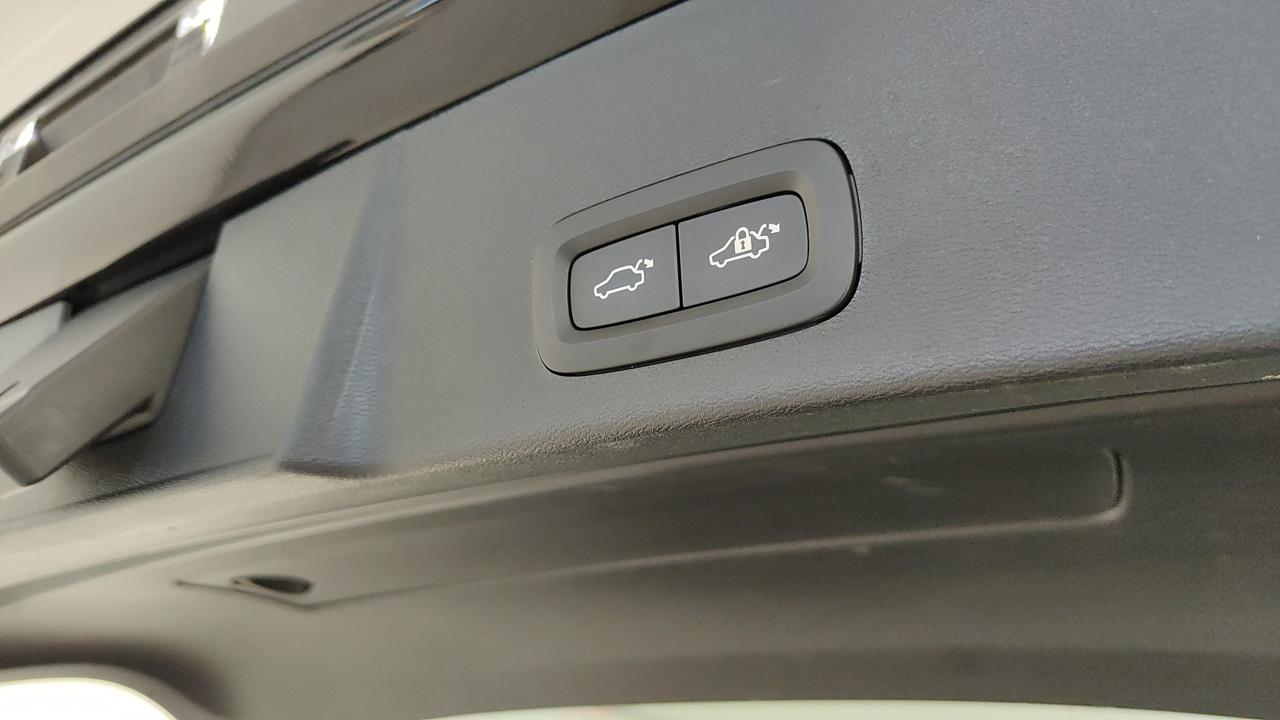 VOLVO XC40 2.0 b3 Core auto