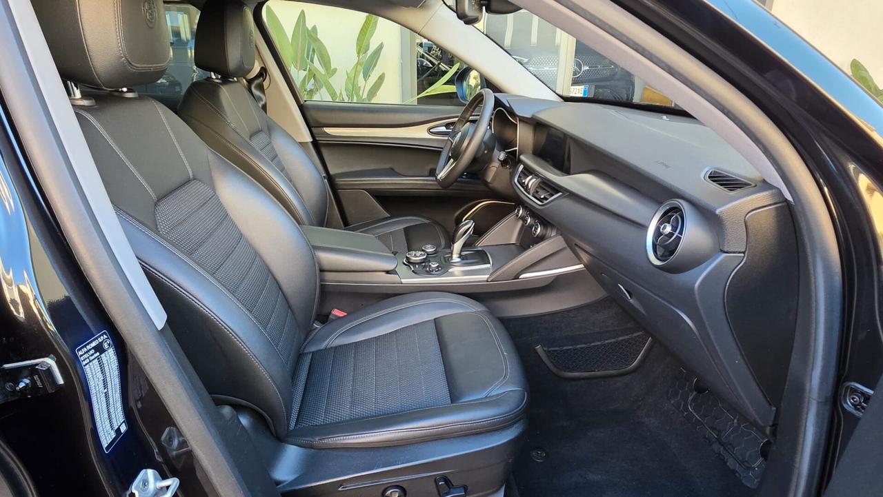 Alfa Romeo Stelvio 2.2 Turbodiesel 210 CV AT8 Q4 Executive