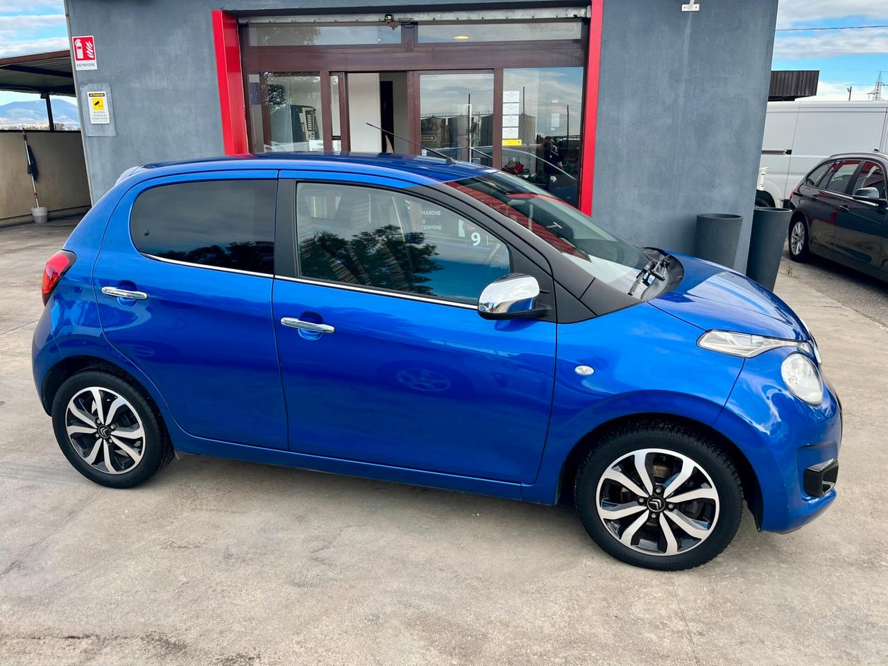 Citroen C1 VTi 72 S&S 5 porte Shine - Neopatentati