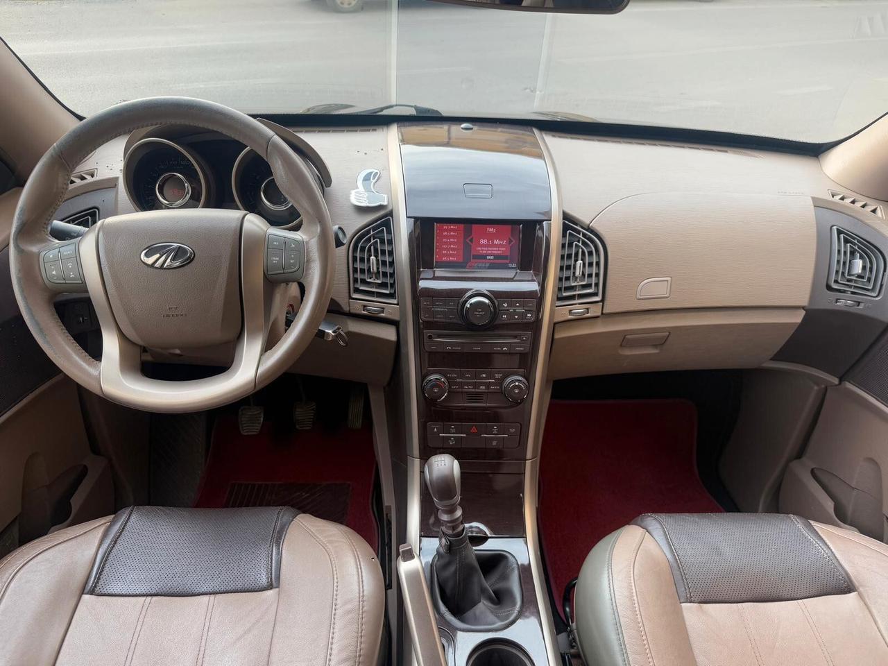 Mahindra XUV500 2.2 16V FWD W8 N1