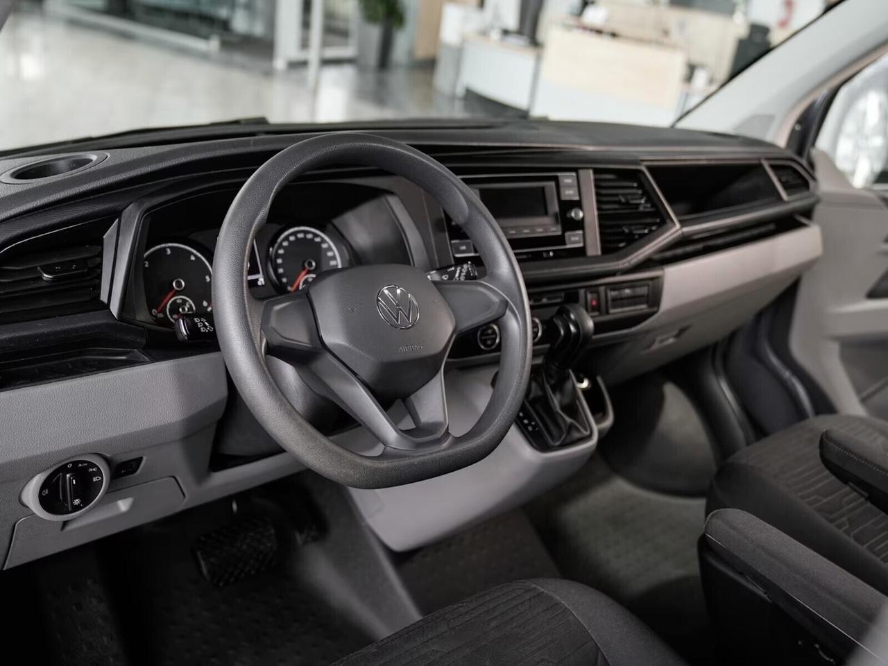 VOLKEWAGEN T 7 CARAVELLE POSTI 7 CL 2.0 TDI 150CV DSG CAMBIO AUT. con K m 46.000 garanzia 12 mesi