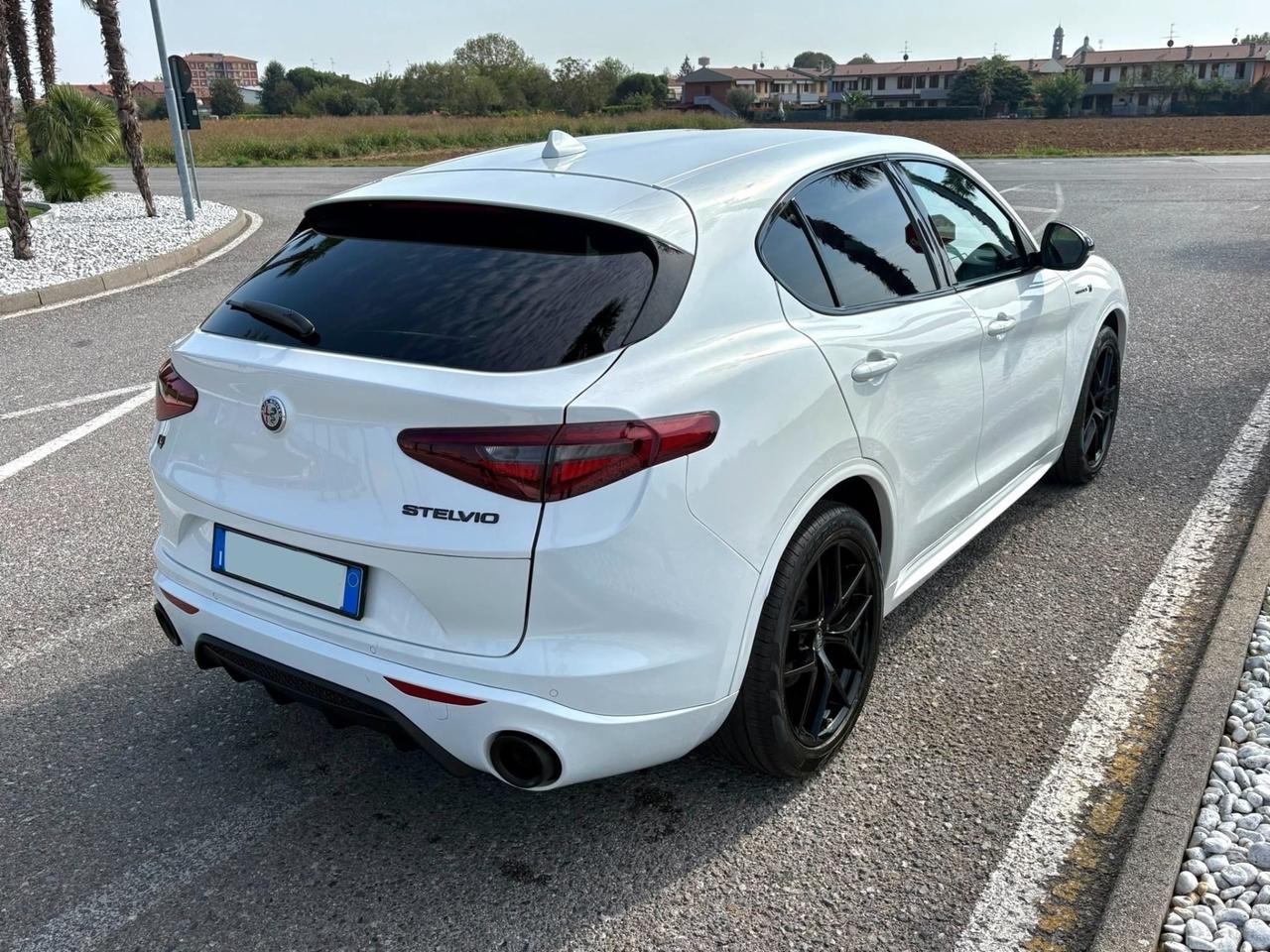 Alfa Romeo Stelvio 2.2 Turbodiesel 210 CV AT8 Q4 Veloce