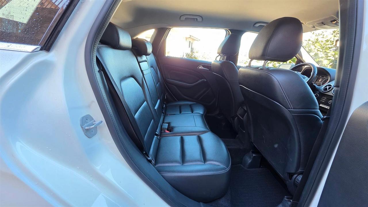 Mercedes-benz B 180 d Premium