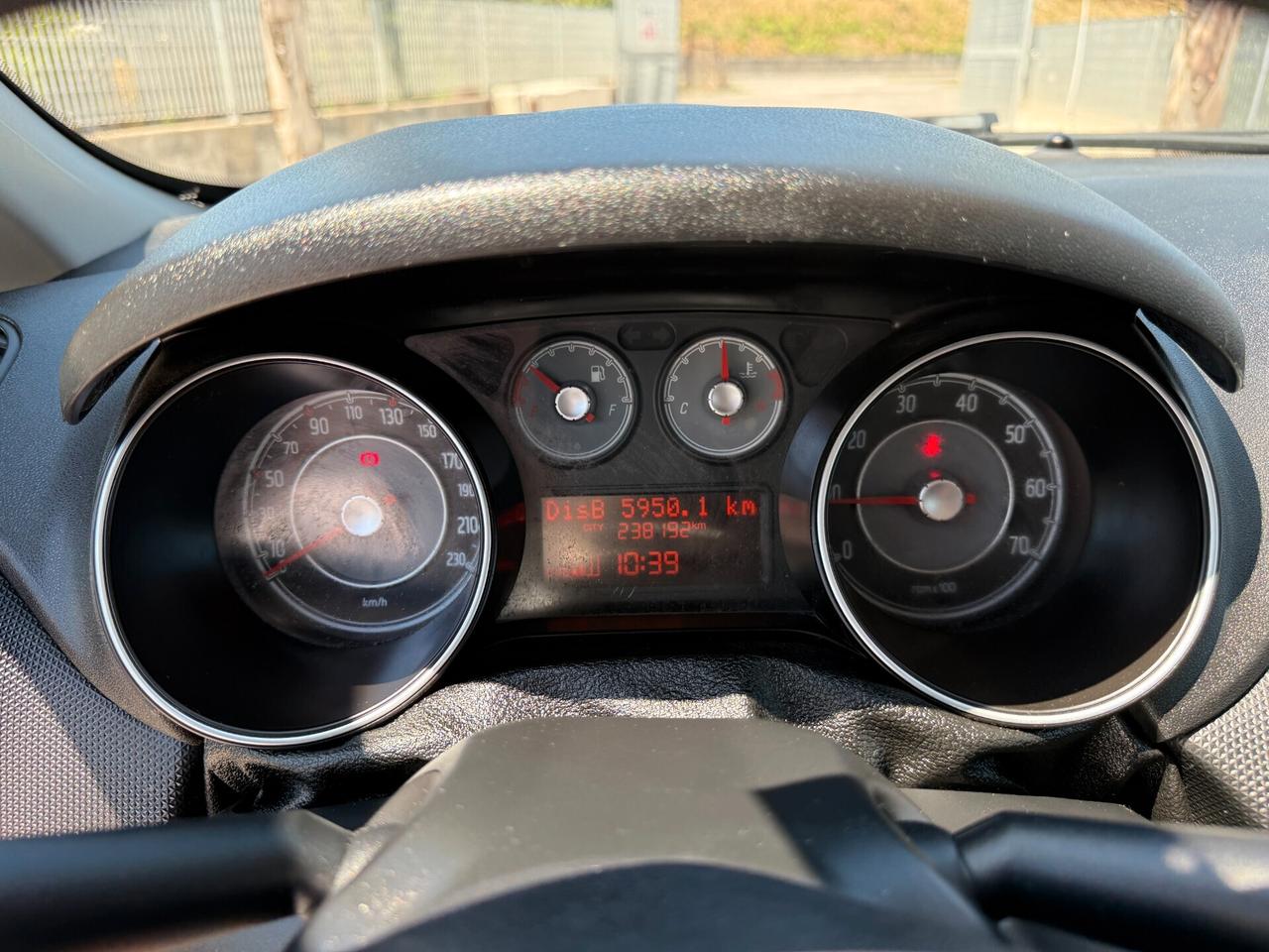 FIAT PUNTO ANNO 2013 1.4 NATURAL/POWER 77 CV