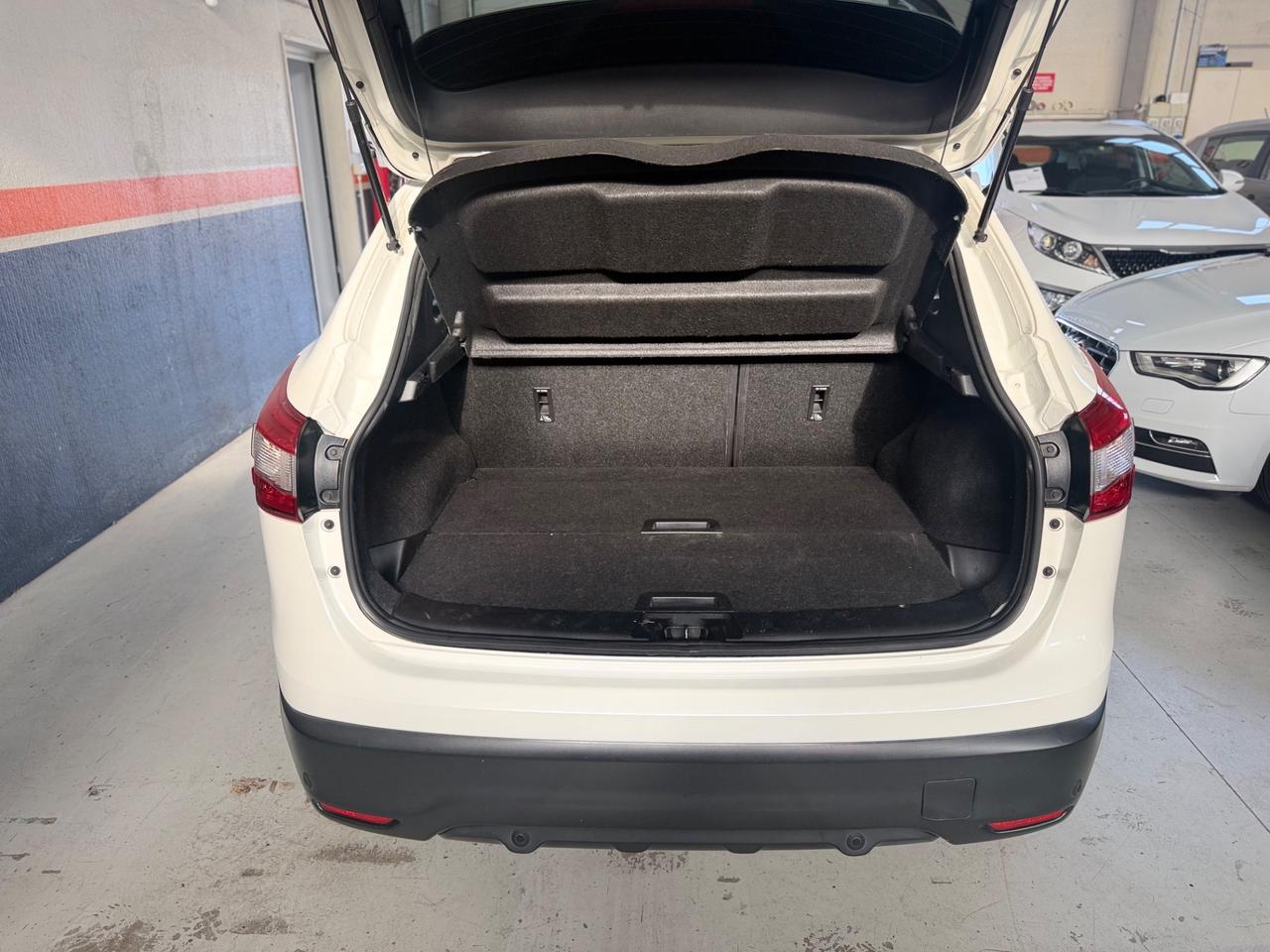 Nissan Qashqai 1.2 DIG-T Acenta PEEMIUM NEOPATENTATI