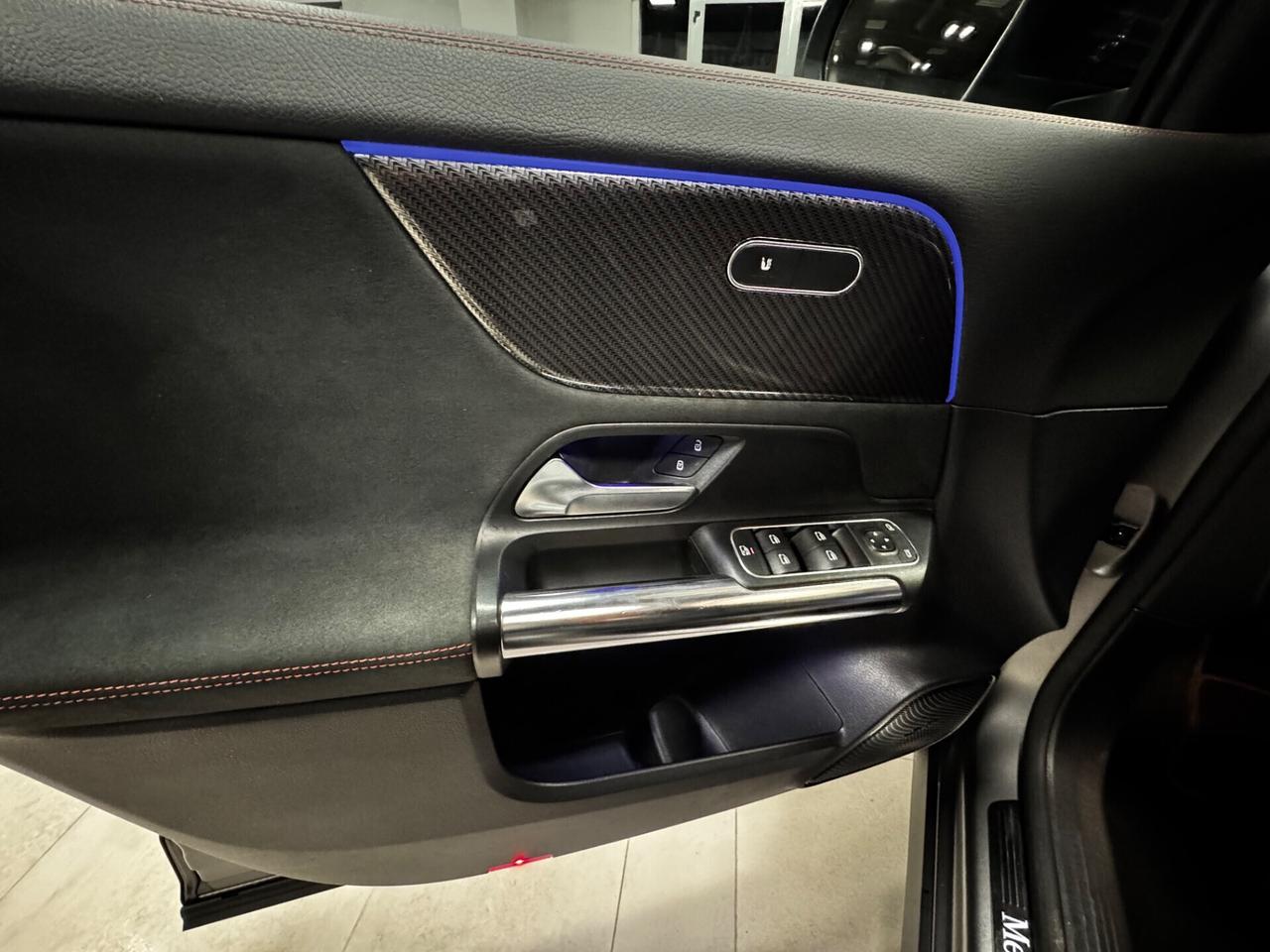 MERCEDES GLA 220CDI AT8 AMG EDITION PREMIUM