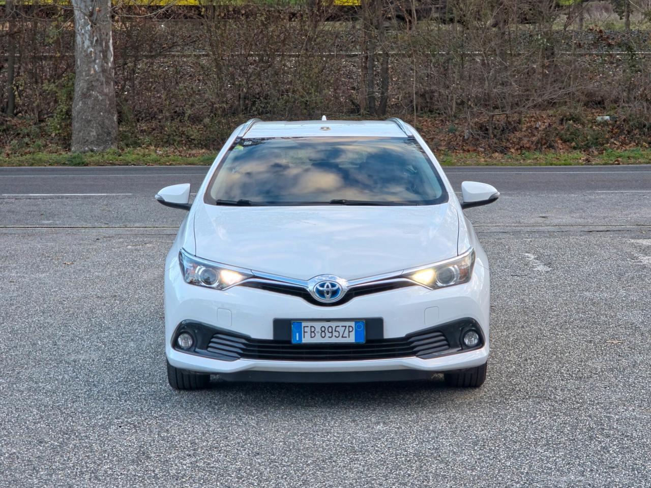 Toyota Auris Touring Sports 1.8 Hybrid Lounge 2015-E6B Automatico NEO