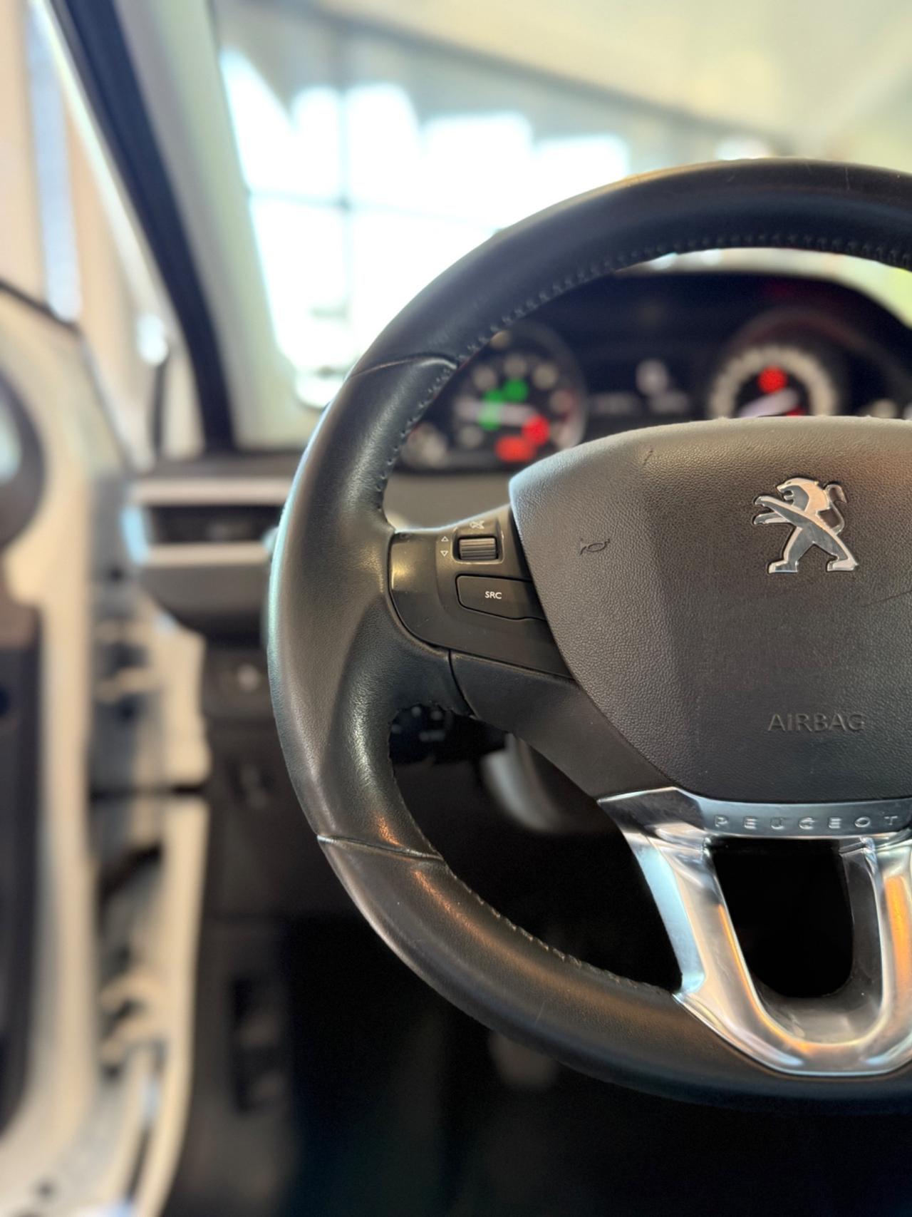 Peugeot 2008 1.6 BHdi 100cv Allure 02/2017 Euro 6B Neopatentati