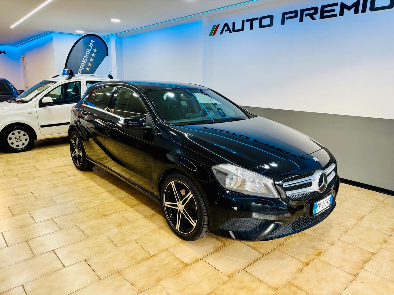 Mercedes-benz A 180 Sport 122Cv CarPlay / TouchScreen / Sedili Riscaldabili