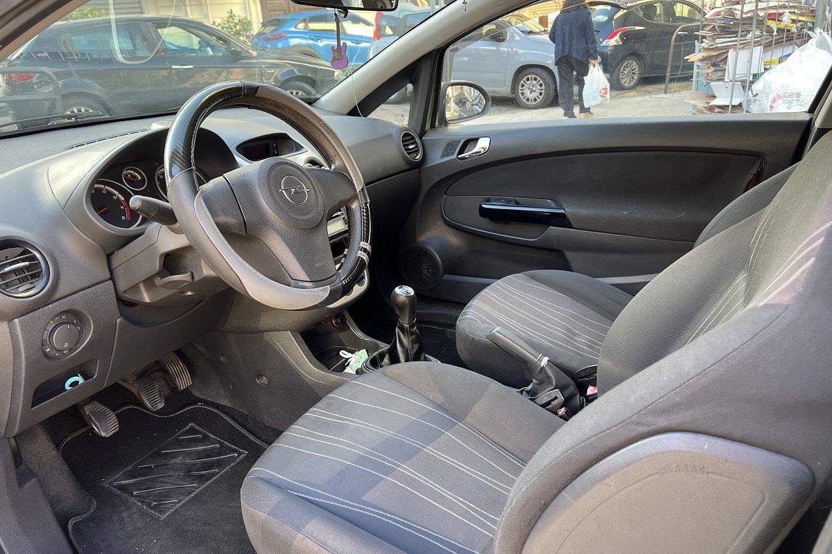 OPEL Corsa 1.2 3 porte Enjoy